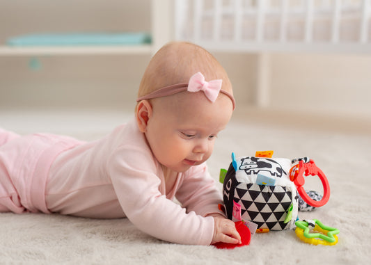 Balibazoo–Sensory Activity Cube Clip-On Hanging Toy