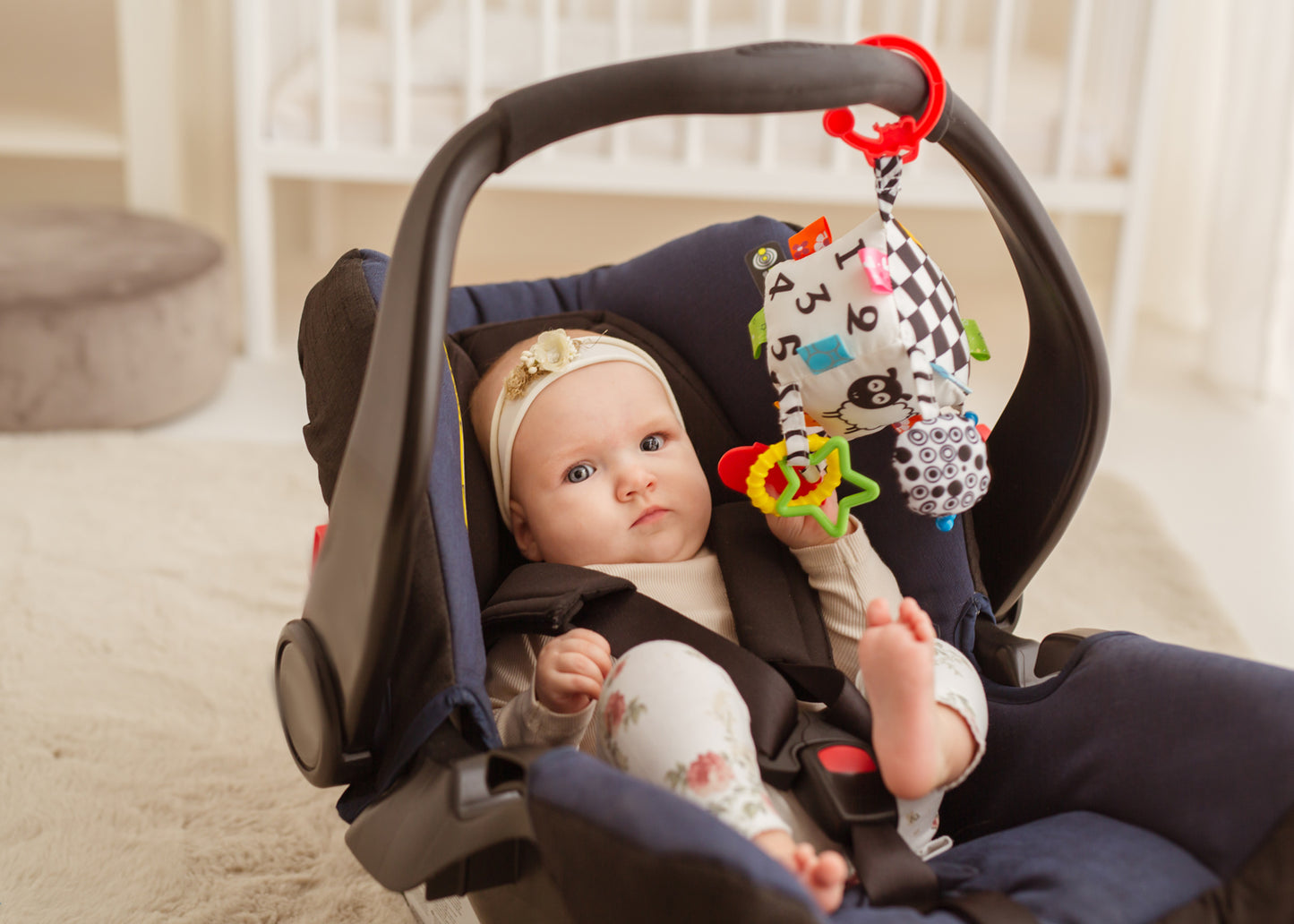 Balibazoo - Sensory Cube Hanger – Baby’s First Learning & Teething Toy (0+)