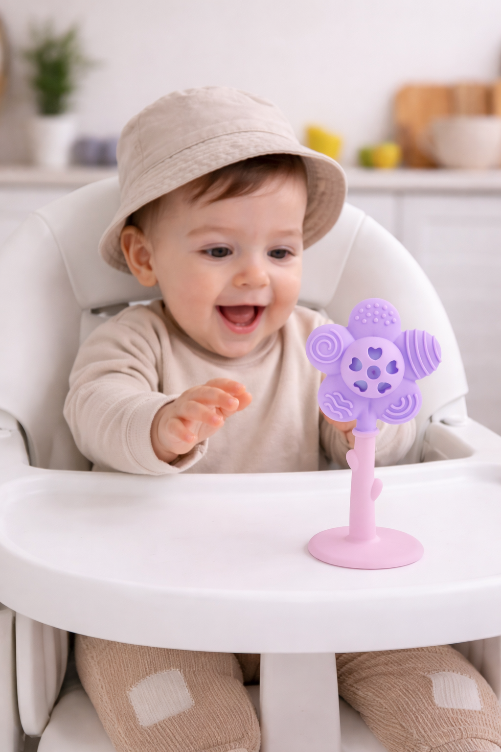 GiliGums–Merry Flower Silicone Baby Rattle Teether